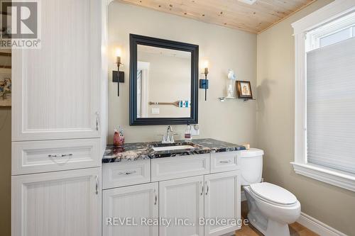 225 Windmill Point Road S, Fort Erie, ON - Indoor Photo Showing Bathroom