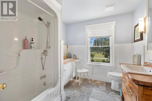 225 Windmill Point Road S, Fort Erie, ON - Indoor Photo Showing Bathroom