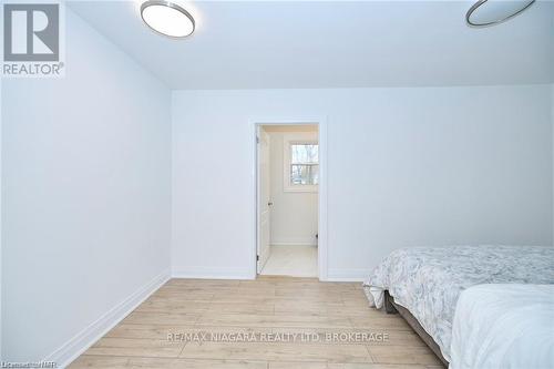 3105 Bethune Avenue, Fort Erie (335 - Ridgeway), ON - Indoor Photo Showing Bedroom