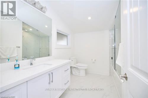 3105 Bethune Avenue, Fort Erie (335 - Ridgeway), ON - Indoor Photo Showing Bathroom