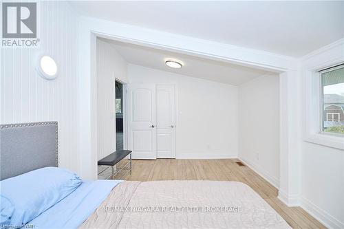 3105 Bethune Avenue, Fort Erie (335 - Ridgeway), ON - Indoor Photo Showing Bedroom