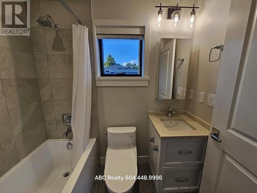 3Xxx Manitoba, Vancouver, BC - Indoor Photo Showing Bathroom