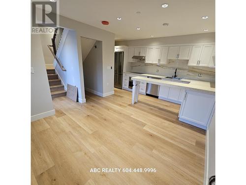 3Xxx Manitoba, Vancouver, BC - Indoor Photo Showing Kitchen