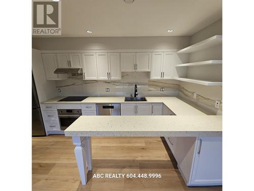 3Xxx Manitoba, Vancouver, BC - Indoor Photo Showing Kitchen