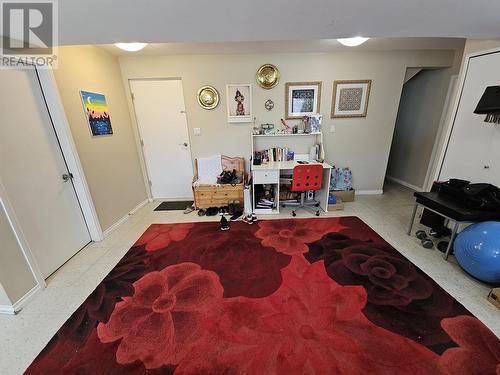 Room In Shared 8Xxx Greenfield Drive, Richmond, BC - Indoor