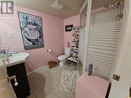 Room In Shared 8Xxx Greenfield Drive, Richmond, BC - Indoor Photo Showing Bathroom