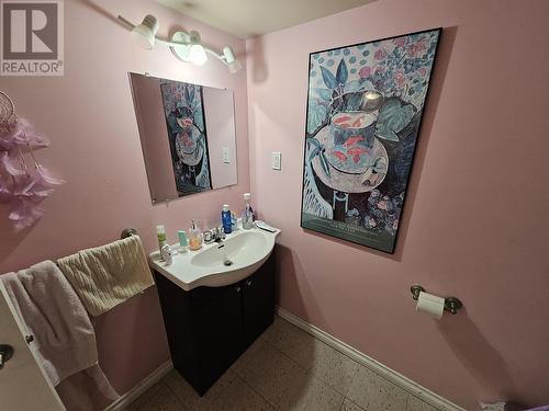 Room In Shared 8Xxx Greenfield Drive, Richmond, BC - Indoor Photo Showing Bathroom