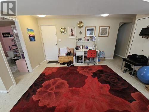 Room In Shared 8Xxx Greenfield Drive, Richmond, BC - Indoor