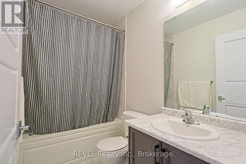 7814 Hackberry Trail, Niagara Falls (222 - Brown), ON - Indoor Photo Showing Bathroom