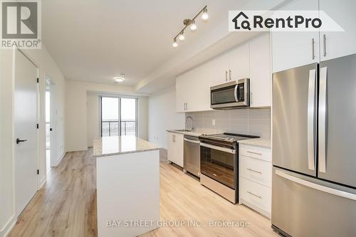 1305 - 345 Wheat Boom Drive, Oakville, ON - Indoor Photo Showing Kitchen