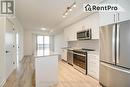 1305 - 345 Wheat Boom Drive, Oakville, ON  - Indoor Photo Showing Kitchen 