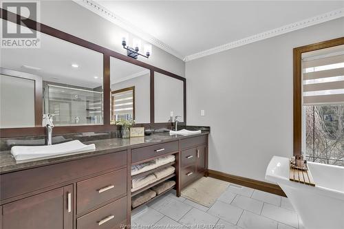 1879 Stone Mill Court, Woodslee, ON - Indoor Photo Showing Bathroom