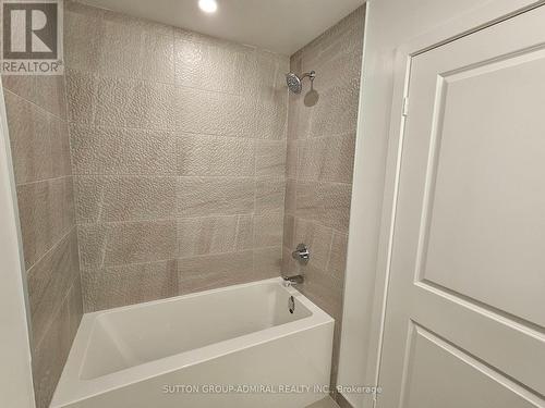 2408 - 30 Upper Mall Way, Vaughan, ON - Indoor Photo Showing Bathroom