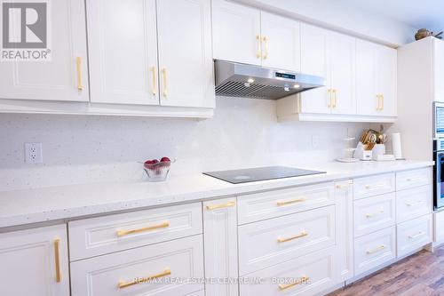 3759 Milkwood Crescent, Mississauga, ON - Indoor Photo Showing Kitchen