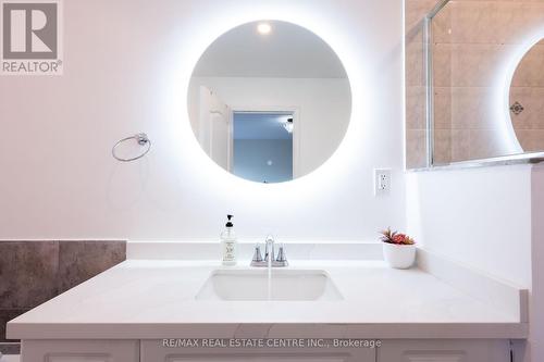 3759 Milkwood Crescent, Mississauga, ON - Indoor Photo Showing Bathroom