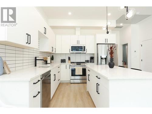 850 Railway Lane Unit# 106, Okanagan Falls, BC - Indoor Photo Showing Kitchen With Upgraded Kitchen