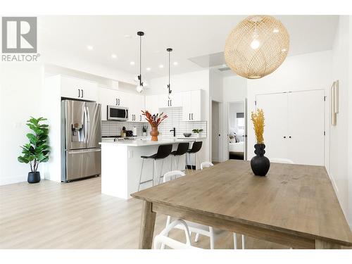 850 Railway Lane Unit# 103, Okanagan Falls, BC - Indoor Photo Showing Kitchen With Upgraded Kitchen