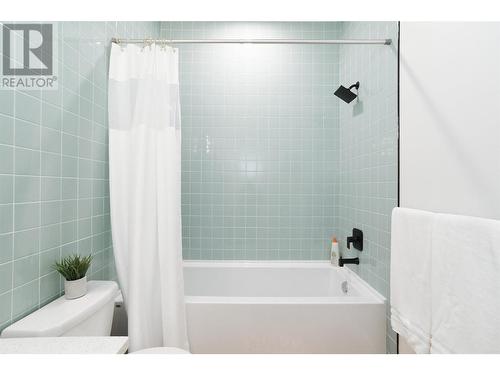 850 Railway Lane Unit# 103, Okanagan Falls, BC - Indoor Photo Showing Bathroom