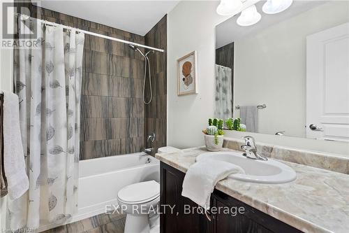 5060 Serena Drive Drive, Lincoln (982 - Beamsville), ON - Indoor Photo Showing Bathroom