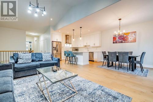 16 - 154 Port Robinson Road, Pelham, ON - Indoor Photo Showing Living Room