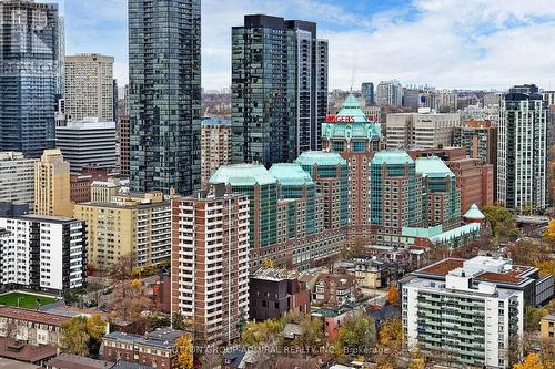 3101 - 159 Wellesley Street E, Toronto, ON - Outdoor With Facade