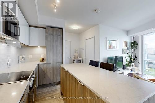 3101 - 159 Wellesley Street E, Toronto, ON - Indoor Photo Showing Kitchen With Upgraded Kitchen