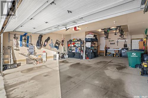 519 Secord Manor, Saskatoon, SK - Indoor Photo Showing Garage