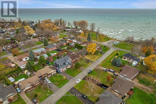 33 Old Orchard Avenue, Grimsby (540 - Grimsby Beach), ON - Outdoor With Body Of Water With View