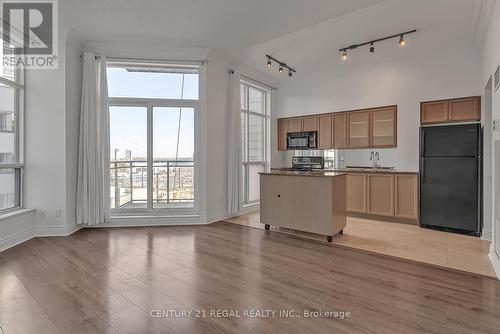 414 - 410 Queens Quay W, Toronto, ON - Indoor Photo Showing Kitchen