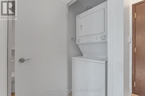 414 - 410 Queens Quay W, Toronto, ON - Indoor Photo Showing Laundry Room