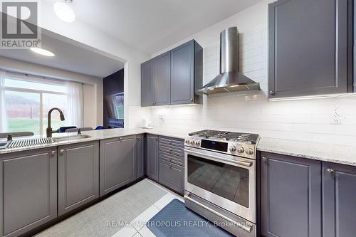 1286 Aquarius Trail, Pickering, ON - Indoor Photo Showing Kitchen With Upgraded Kitchen