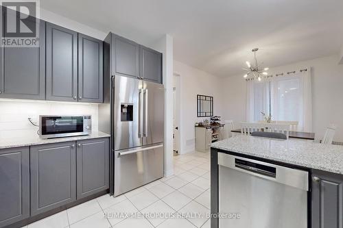 1286 Aquarius Trail, Pickering, ON - Indoor Photo Showing Kitchen