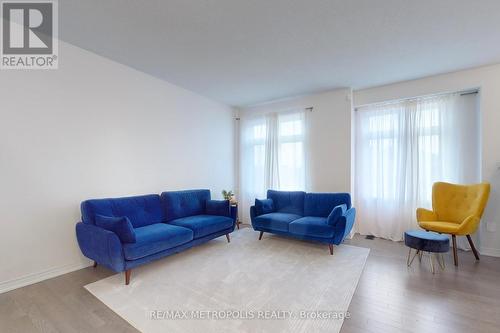 1286 Aquarius Trail, Pickering, ON - Indoor Photo Showing Living Room