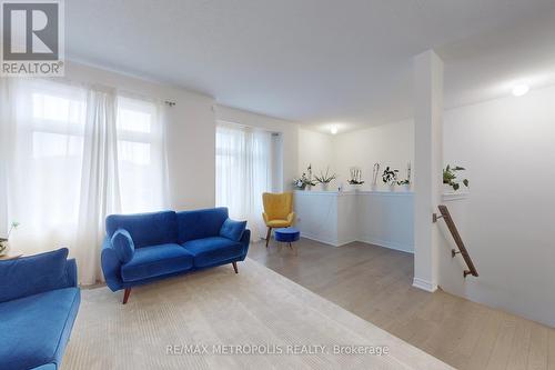 1286 Aquarius Trail, Pickering, ON - Indoor Photo Showing Living Room