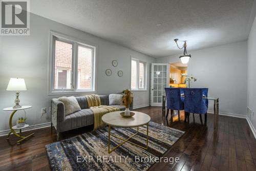 11 Cairnburg Drive, Brampton, ON - Indoor Photo Showing Living Room