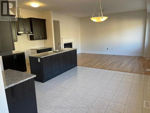 Upper - 27 Keyworth Crescent, Brampton, ON - Indoor Photo Showing Kitchen