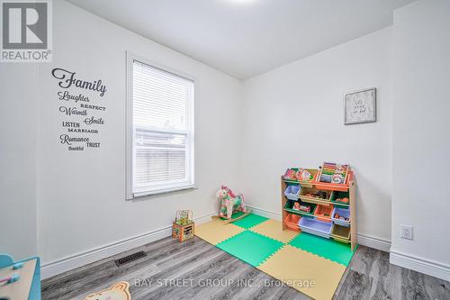 5241 Kitchener Street, Niagara Falls, ON - Indoor