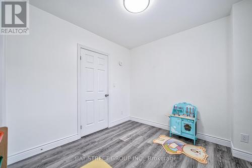 5241 Kitchener Street, Niagara Falls, ON - Indoor Photo Showing Other Room