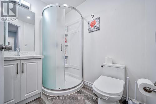 5241 Kitchener Street, Niagara Falls, ON - Indoor Photo Showing Bathroom