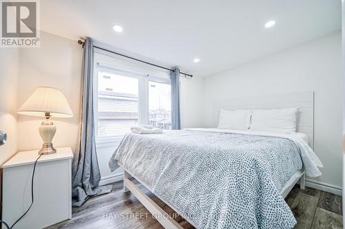 5241 Kitchener Street, Niagara Falls, ON - Indoor Photo Showing Bedroom