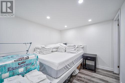 5241 Kitchener Street, Niagara Falls, ON - Indoor Photo Showing Bedroom