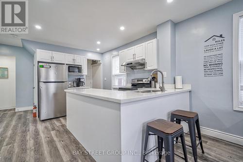 5241 Kitchener Street, Niagara Falls, ON - Indoor Photo Showing Kitchen