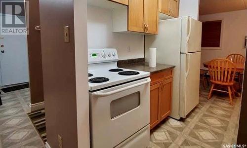 12 47 Centennial Street, Regina, SK - Indoor Photo Showing Kitchen