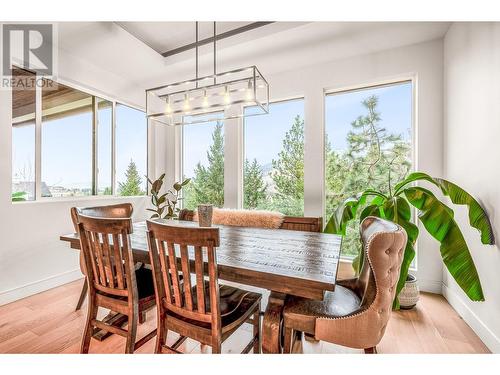 900 Stockley Street, Kelowna, BC - Indoor Photo Showing Dining Room