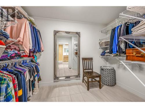 900 Stockley Street, Kelowna, BC - Indoor With Storage