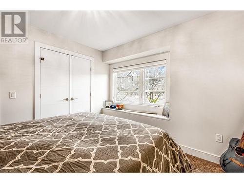 900 Stockley Street, Kelowna, BC - Indoor Photo Showing Bedroom