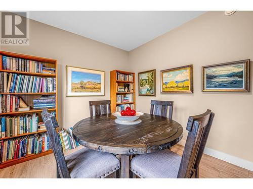 900 Stockley Street, Kelowna, BC - Indoor Photo Showing Dining Room