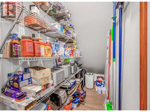 900 Stockley Street, Kelowna, BC - Indoor With Storage