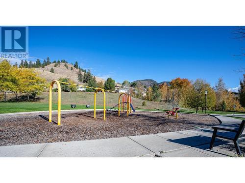 900 Stockley Street, Kelowna, BC - Outdoor