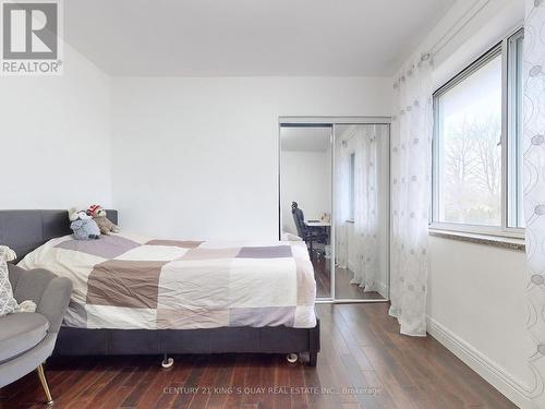 22 Overton Crescent, Toronto, ON - Indoor Photo Showing Bedroom